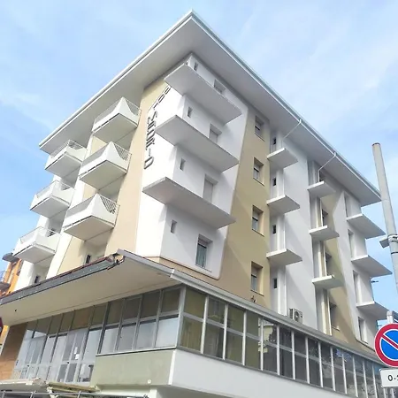 Madrid Отель 3*